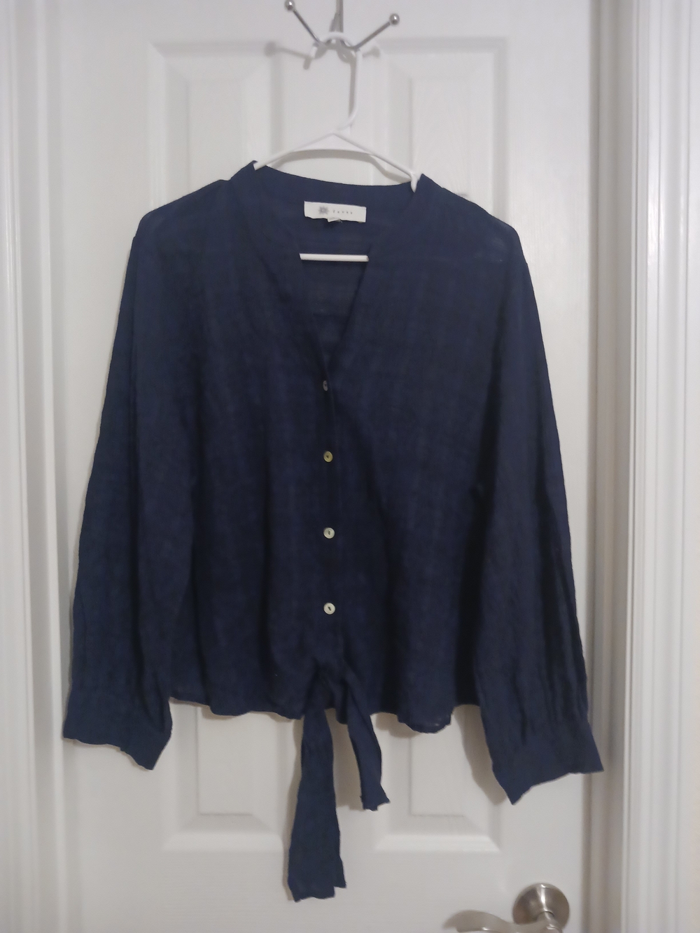 Fever Navy Button-Front Tie-Hem Women’s Top Large